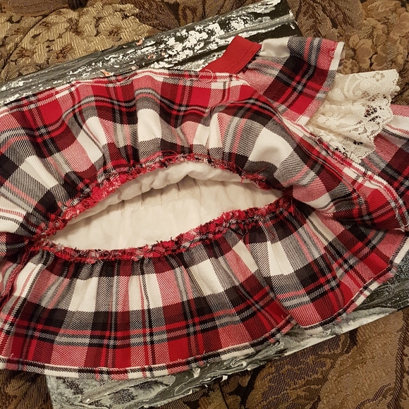 Flouncy little Skirt - Picture 3 of 3